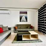 Modern Retreat In The Heart Of St Julian