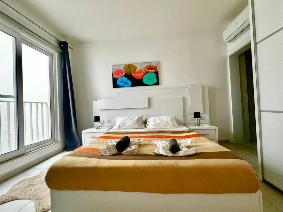 Modern Retreat In The Heart Of St Julian Apartment
