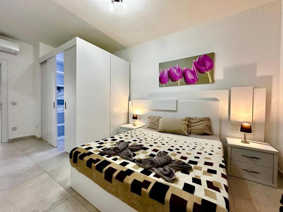 Modern Retreat In The Heart Of St Julian